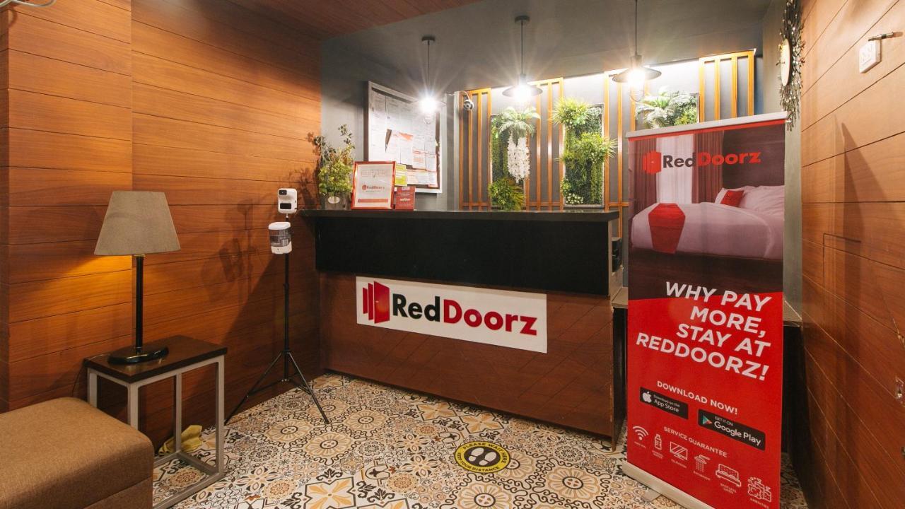 Reddoorz @ Gardenview Hotel Gtower アンヘレス エクステリア 写真