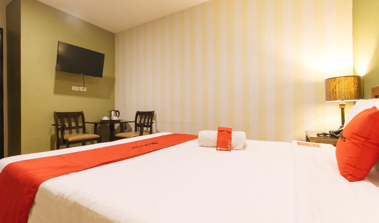 Reddoorz @ Gardenview Hotel Gtower アンヘレス エクステリア 写真