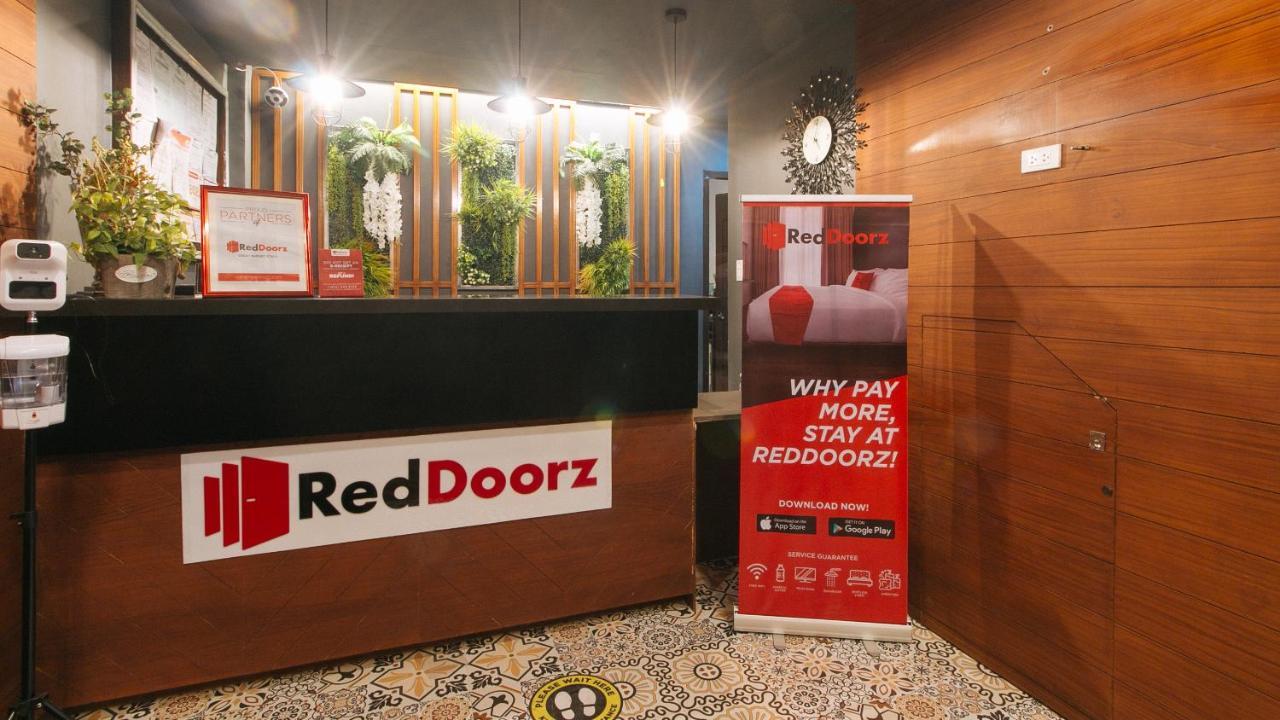 Reddoorz @ Gardenview Hotel Gtower アンヘレス エクステリア 写真